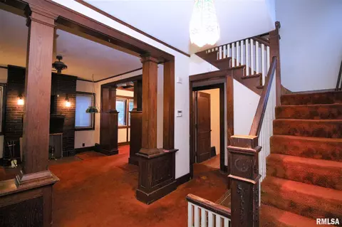 1032 S Spring St, Springfield, IL 62704 photo 5
