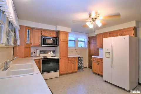 1032 S Spring St, Springfield, IL 62704 photo 18