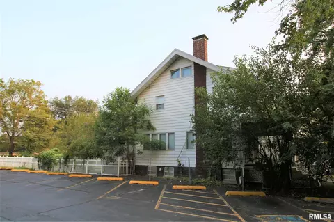 1032 S Spring St, Springfield, IL 62704 photo 4