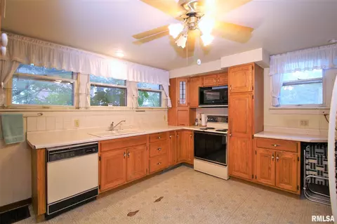 1032 S Spring St, Springfield, IL 62704 photo 19