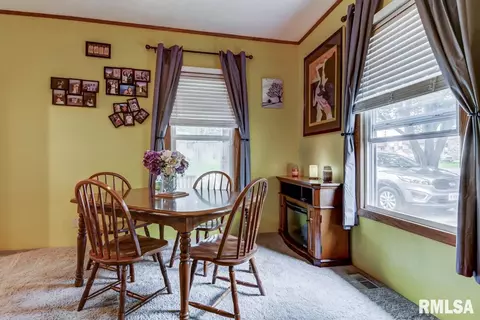 1243 Mossman St, Springfield, IL 62702 photo 8