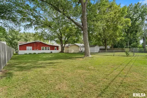 3329 Mars Ave, Springfield, IL 62707 photo 2