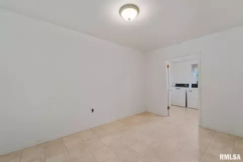 3329 Mars Ave, Springfield, IL 62707 photo 14