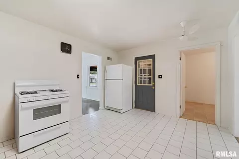 3329 Mars Ave, Springfield, IL 62707 photo 11