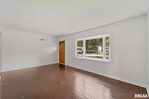 3329 Mars Ave, Springfield, IL 62707 photo 5