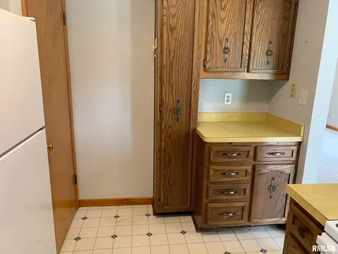 40 Glen Aire Ave, Springfield, IL 62703 photo 9