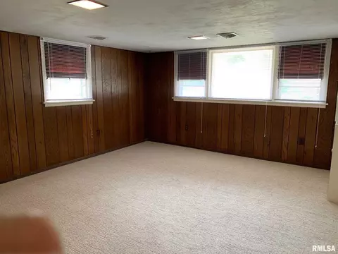 40 Glen Aire Ave, Springfield, IL 62703 photo 11