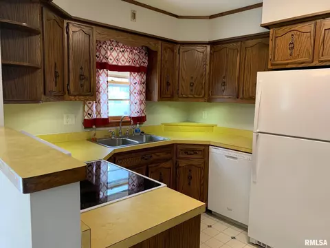 40 Glen Aire Ave, Springfield, IL 62703 photo 8