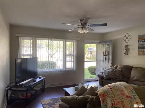 9 Nottingham Rd, Springfield, IL 62704 photo 4