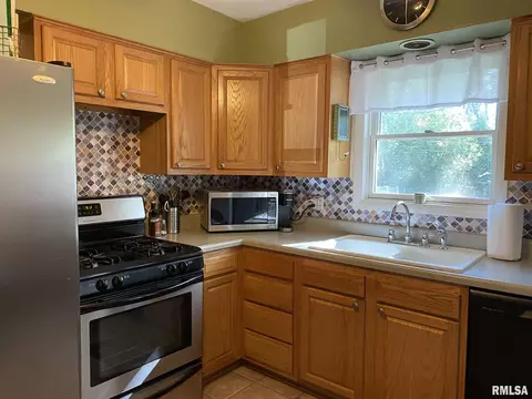 9 Nottingham Rd, Springfield, IL 62704 photo 8