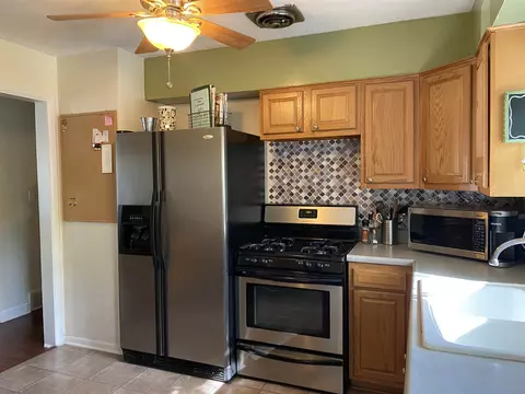 9 Nottingham Rd, Springfield, IL 62704 photo 6