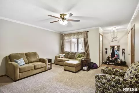 5216 Carlton St, Springfield, IL 62703 photo 9