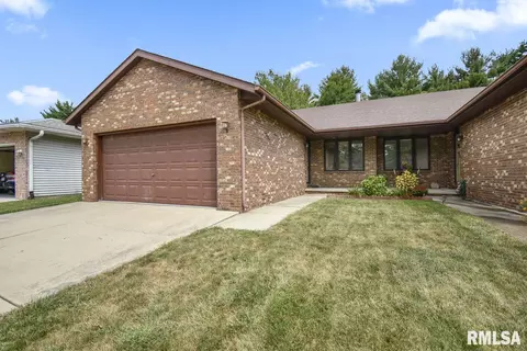 5216 Carlton St, Springfield, IL 62703 photo 1