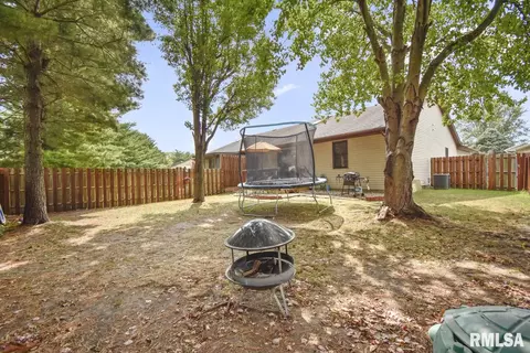 5216 Carlton St, Springfield, IL 62703 photo 5