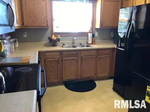 2221 E Brown St, Springfield, IL 62703 photo 12