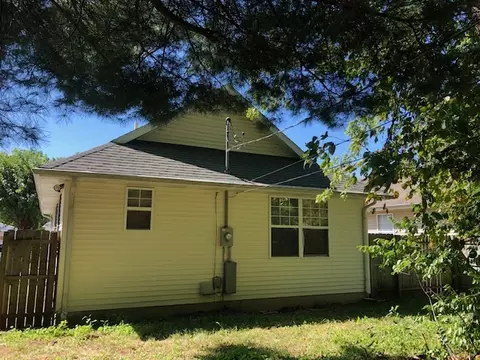 2221 E Brown St, Springfield, IL 62703 photo 5