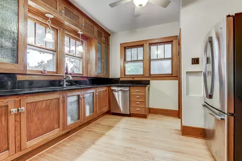 1709 S Douglas Ave, Springfield, IL 62704 photo 2