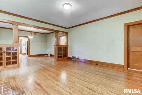1709 S Douglas Ave, Springfield, IL 62704 photo 4