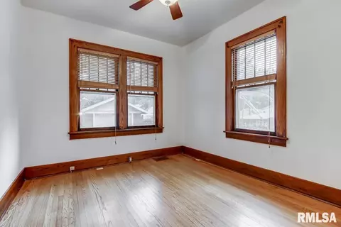 1709 S Douglas Ave, Springfield, IL 62704 photo 16