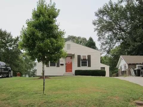 1224 N Patton St, Springfield, IL 62702 photo 2