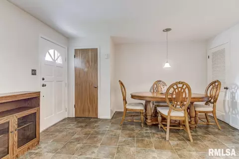 13 Marian Ln, Springfield, IL 62704 photo 7