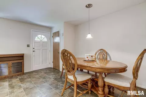 13 Marian Ln, Springfield, IL 62704 photo 8