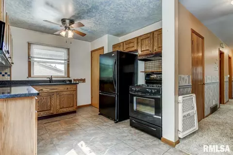 3241 Warner Dr, Springfield, IL 62703 photo 6