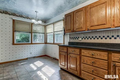 3241 Warner Dr, Springfield, IL 62703 photo 3
