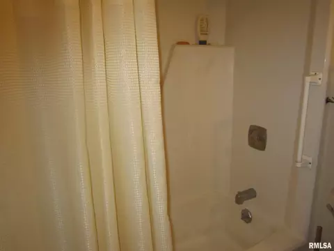 2944 Flowerbrook Ct, Springfield, IL 62702 photo 15