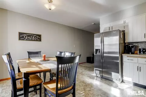 1712 N 23rd St, Springfield, IL 62702 photo 9
