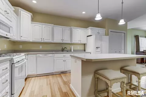 2604 Montega Dr, Springfield, IL 62704 photo 8