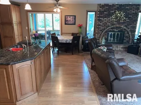 59 Frontier Lake Dr, Springfield, IL 62707 photo 13