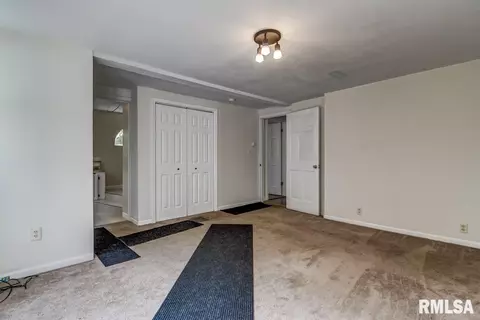 1048 Tansey Ave, Springfield, IL 62707 photo 17
