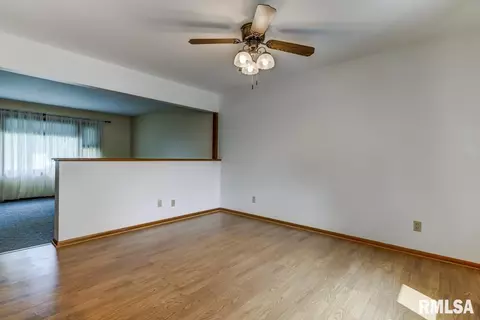 306 E Locust St, Chatham, IL 62629 photo 6