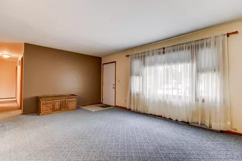 306 E Locust St, Chatham, IL 62629 photo 3