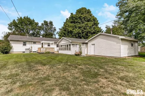 306 E Locust St, Chatham, IL 62629 photo 30