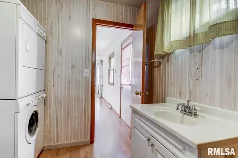 306 E Locust St, Chatham, IL 62629 photo 19