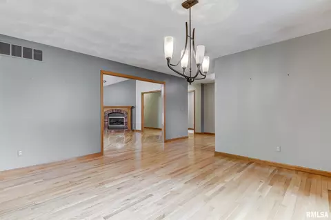 4017 Almahurst Dr, Springfield, IL 62712 photo 7