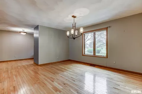4017 Almahurst Dr, Springfield, IL 62712 photo 8