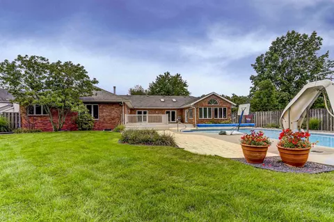 4017 Almahurst Dr, Springfield, IL 62712 photo 2