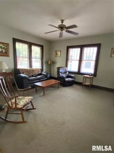 225 S Douglas Ave, Springfield, IL 62704 photo 2