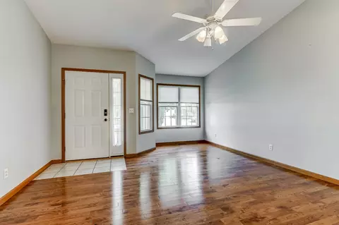 3209 Sequoia Dr, Springfield, IL 62712 photo 2