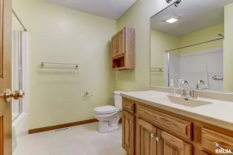 3209 Sequoia Dr, Springfield, IL 62712 photo 20