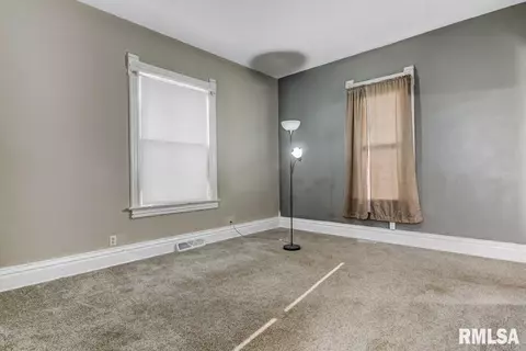 1311 S Pasfield St, Springfield, IL 62702 photo 5