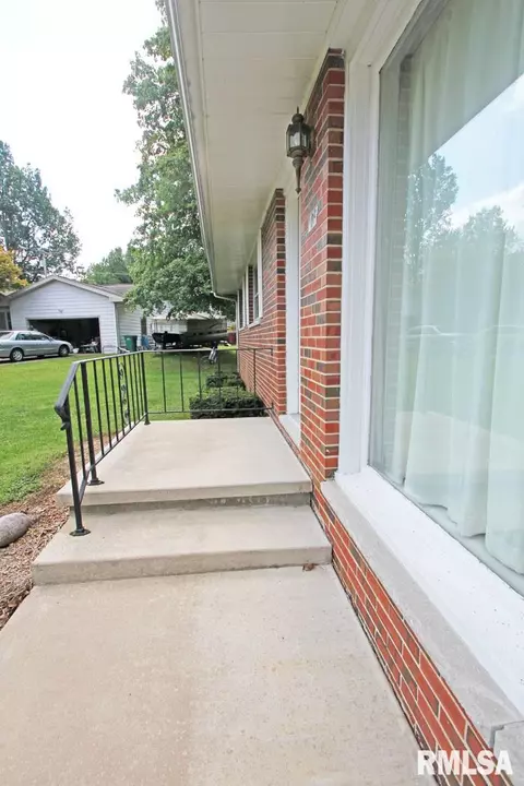 109 Greencastle Cir, Springfield, IL 62707 photo 4