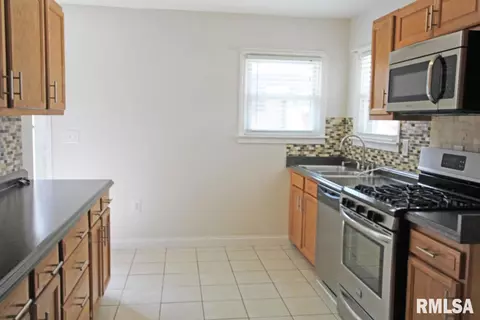 2021 N 23rd St, Springfield, IL 62702 photo 4