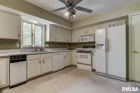 47 Amherst Dr, Springfield, IL 62702 photo 7