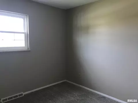 2800 Selkirk Rd, Springfield, IL 62702 photo 12