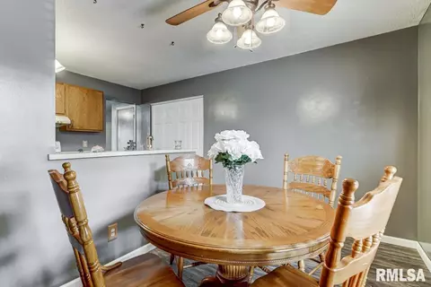 128 Augustus Ln, Springfield, IL 62703 photo 8