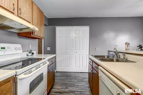 128 Augustus Ln, Springfield, IL 62703 photo 6